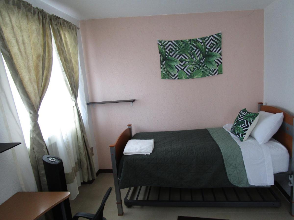 Preciosa Casa Palmera En Cuernavaca Con Alberca, Wifi, Tv Y Cocina Para Fin De Semana, Descanso, Vacaciones O Home Office Emiliano Zapata  외부 사진